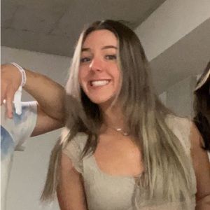 Meet your Posher, Avery